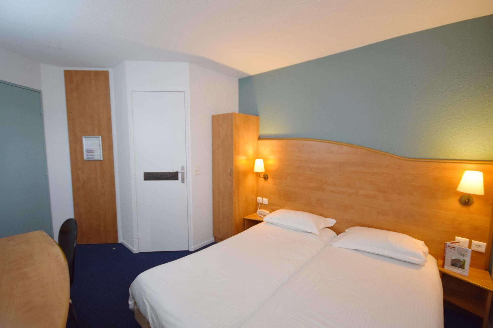 Brit Hotel Caen Herouville Exterior photo